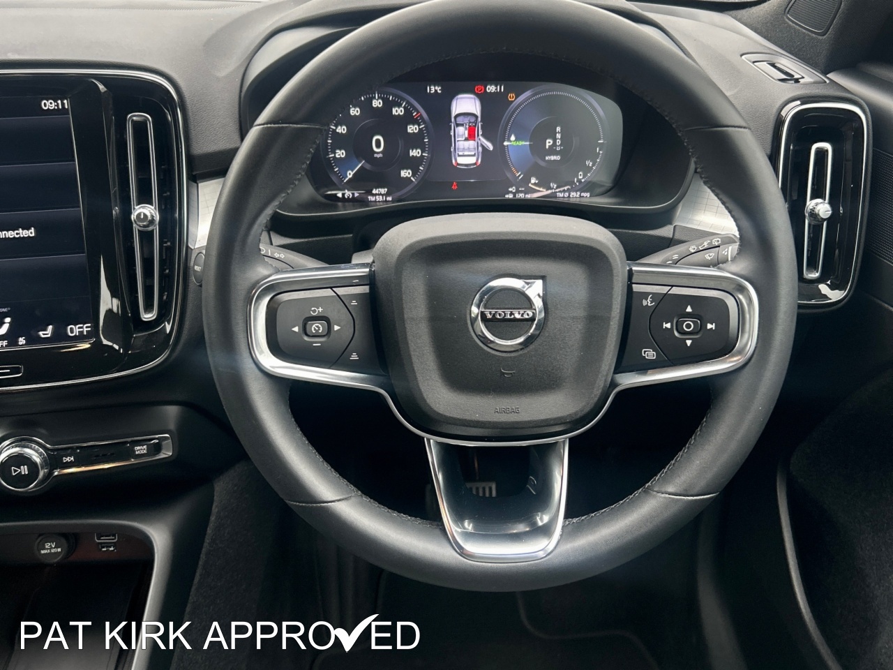 2023 Volvo XC40 1.5 T4 Recharge PHEV Plus Dark 5dr Auto - vehicle photo 18 for sale on PureCar