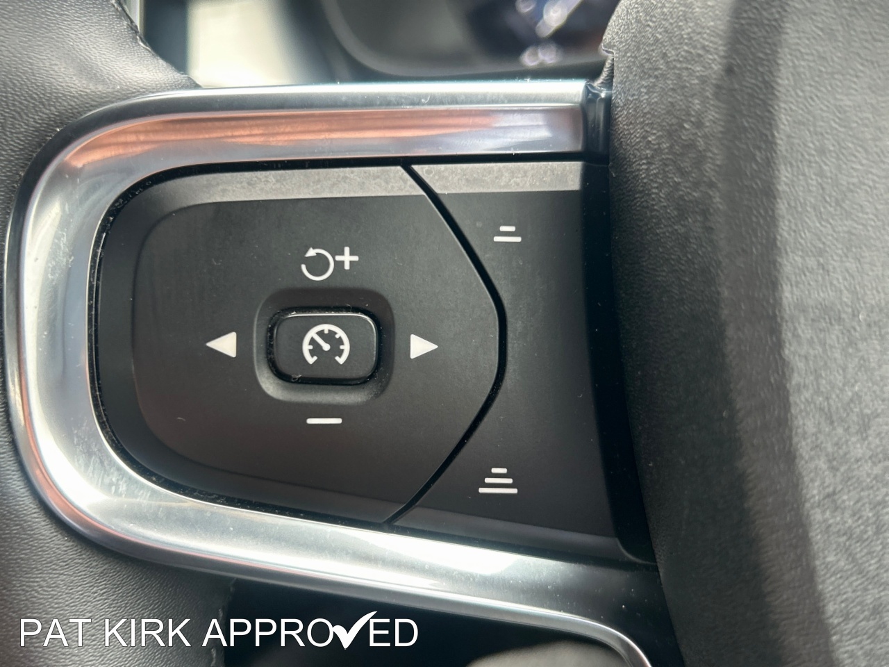 2023 Volvo XC40 1.5 T4 Recharge PHEV Plus Dark 5dr Auto - vehicle photo 19 for sale on PureCar