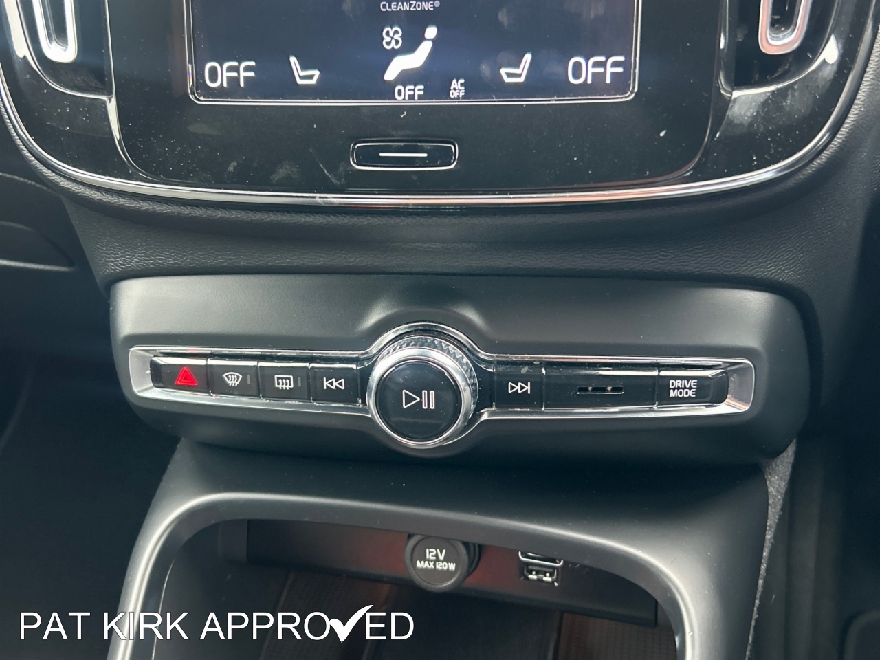2023 Volvo XC40 1.5 T4 Recharge PHEV Plus Dark 5dr Auto - vehicle photo 24 for sale on PureCar