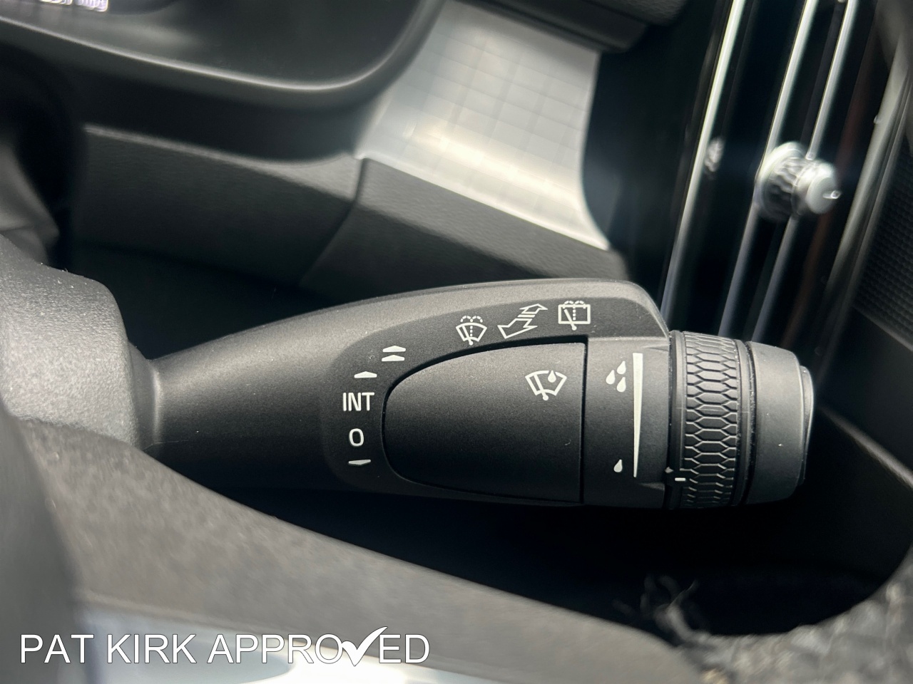 2023 Volvo XC40 1.5 T4 Recharge PHEV Plus Dark 5dr Auto - vehicle photo 36 for sale on PureCar