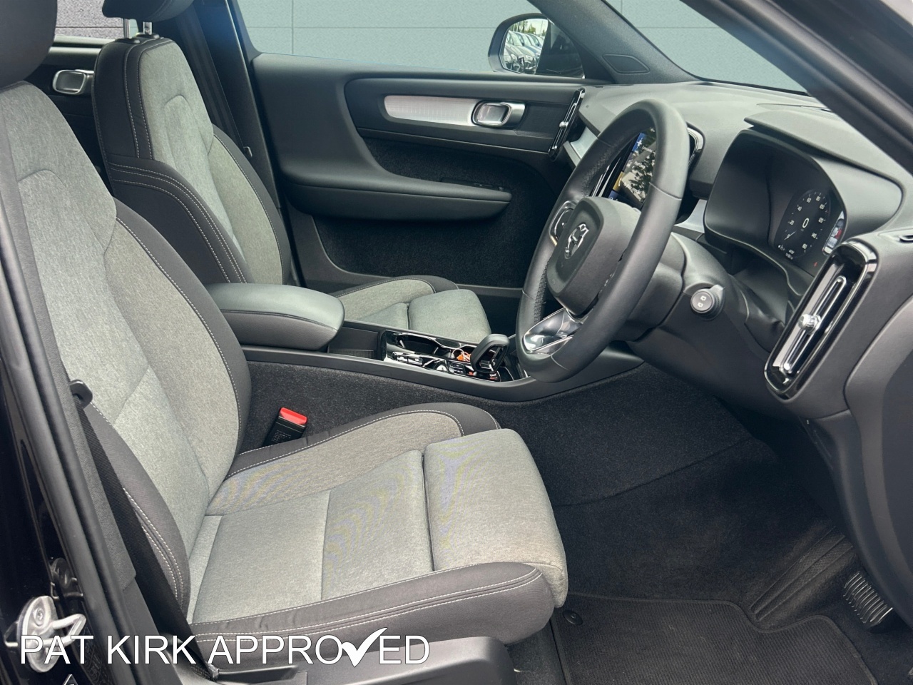 2023 Volvo XC40 1.5 T4 Recharge PHEV Plus Dark 5dr Auto - vehicle photo 6 for sale on PureCar