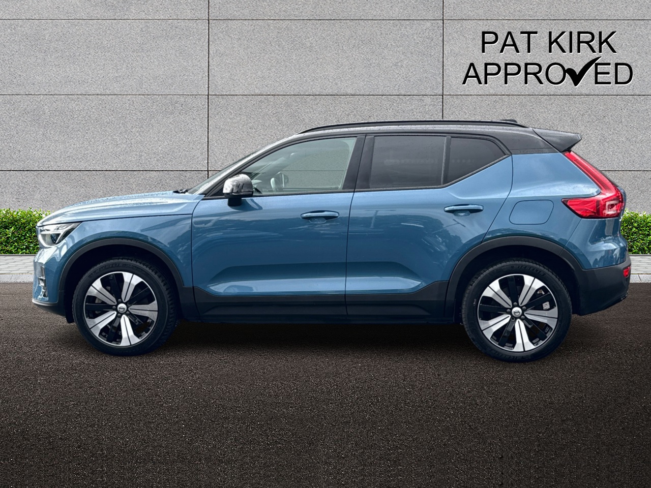 2023 Volvo XC40 170kW Recharge Plus 69kWh 5dr Auto - vehicle photo 16 for sale on PureCar