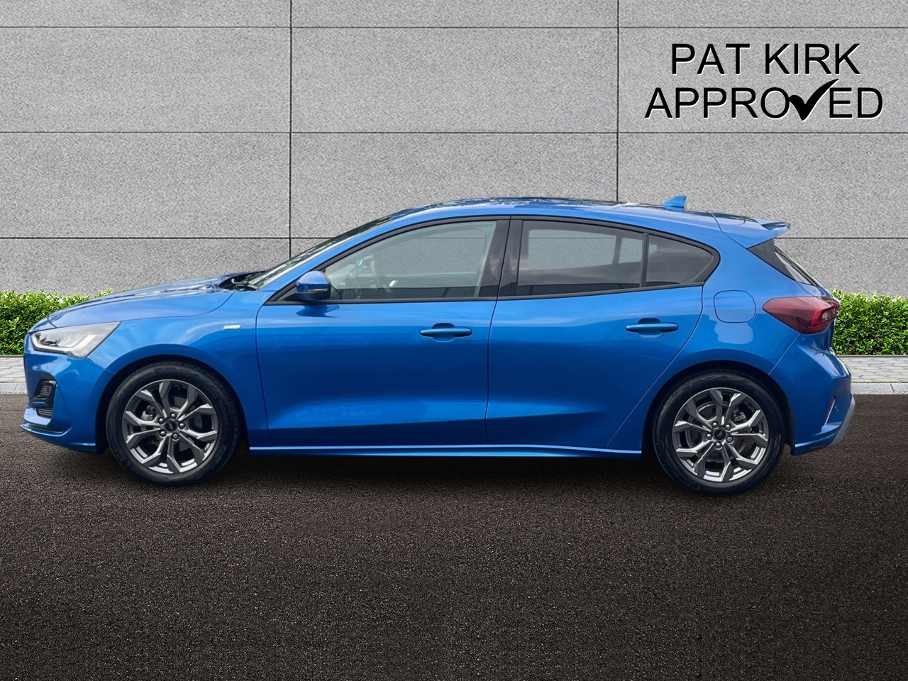 2024 Ford Focus 1.0 EcoBoost Hybrid mHEV ST-Line 5dr - vehicle photo 15 for sale on PureCar
