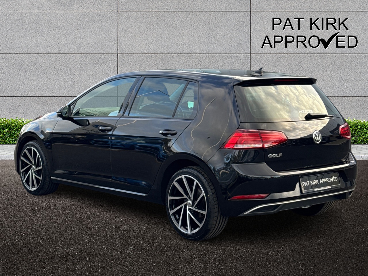 2019 Volkswagen Golf 1.6 TDI Match 5dr - vehicle photo 2 for sale on PureCar