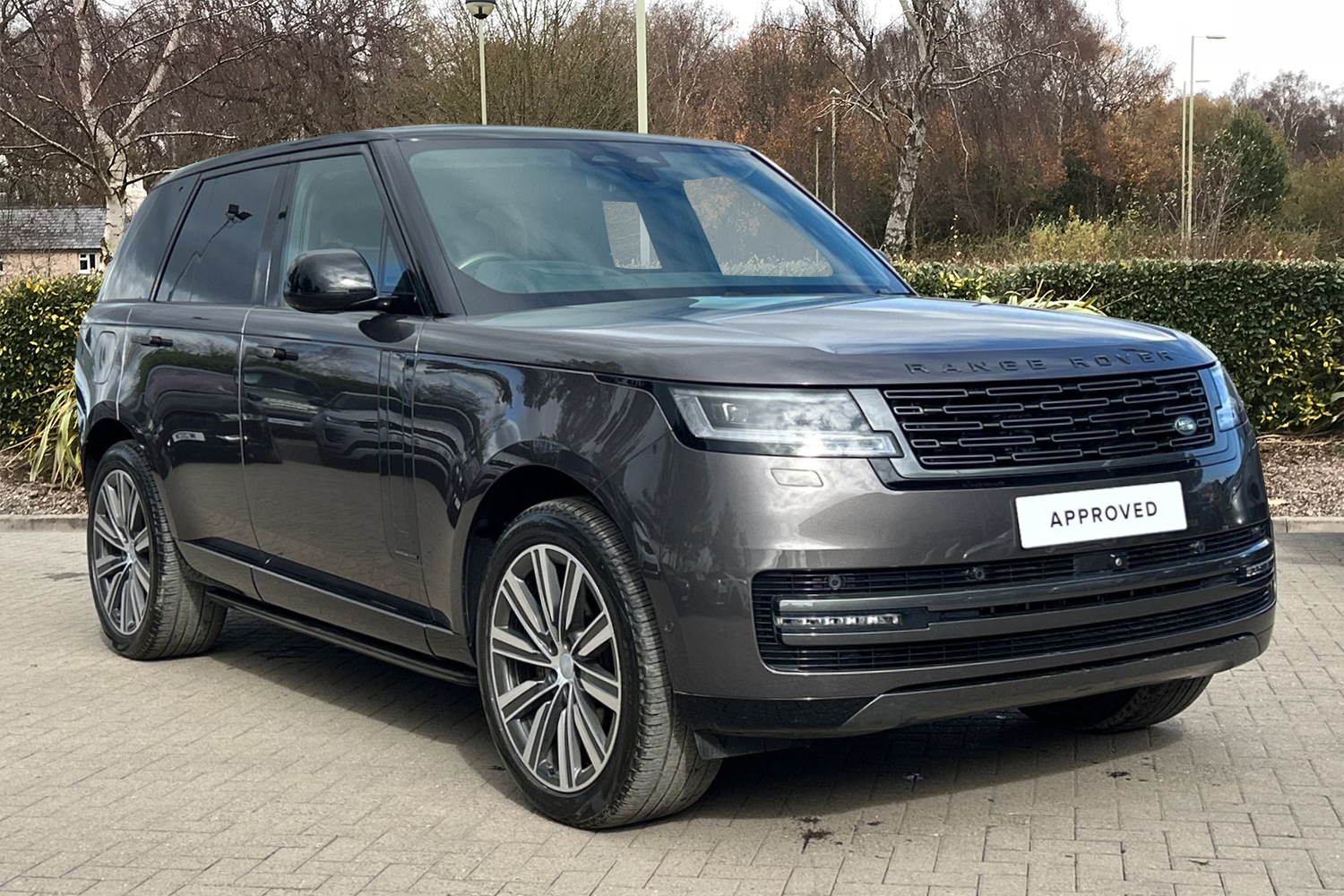 Land Rover Range Rover dealer public-web source image
