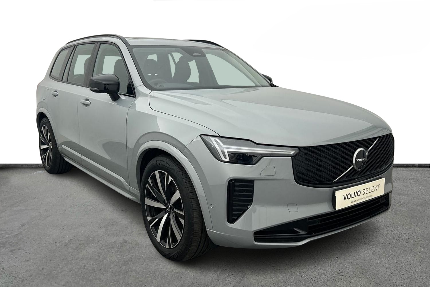 Volvo XC90 listing photo