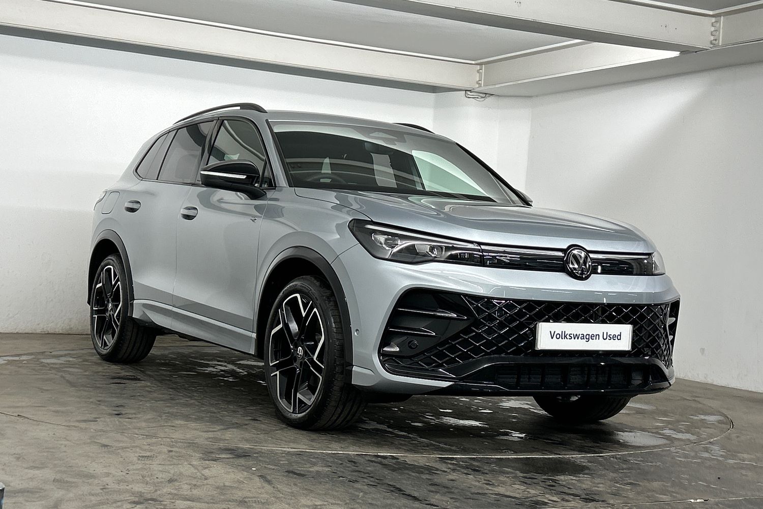 Volkswagen Tiguan listing photo