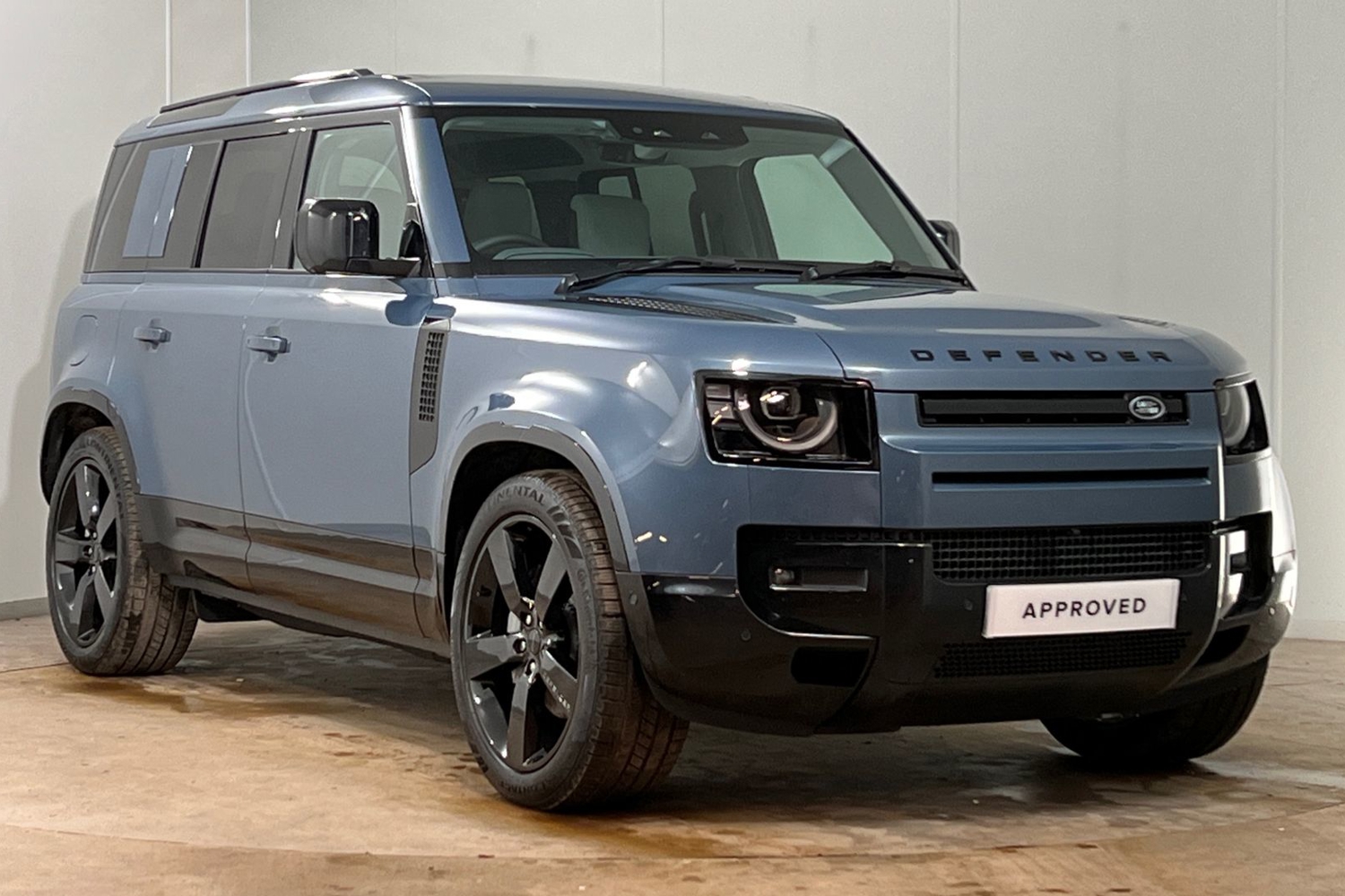 Land Rover Defender 110 listing photo