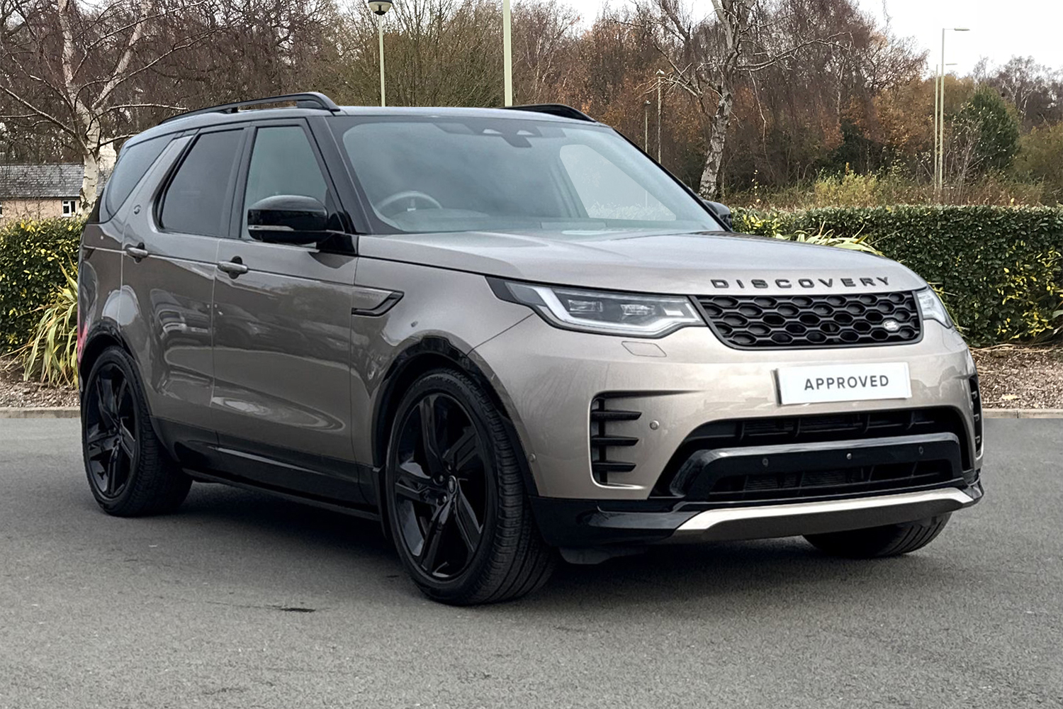 Land Rover Discovery listing photo