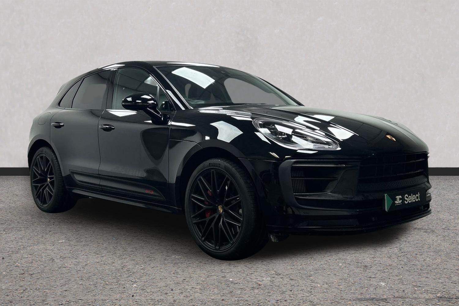 Porsche Macan listing photo