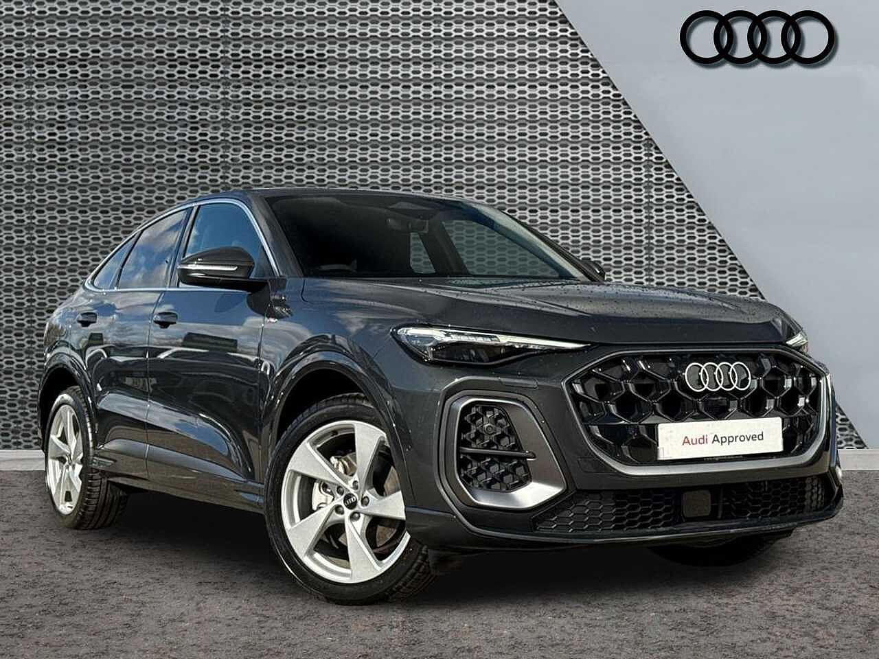 Audi Q5 listing photo