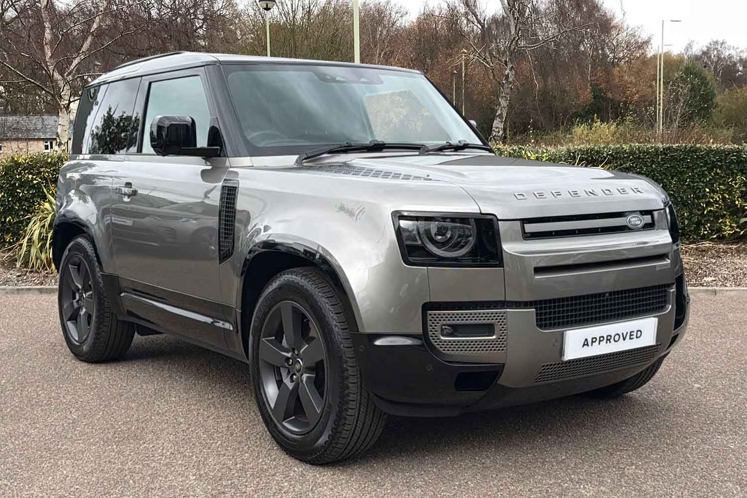 Land Rover Defender 90 listing photo