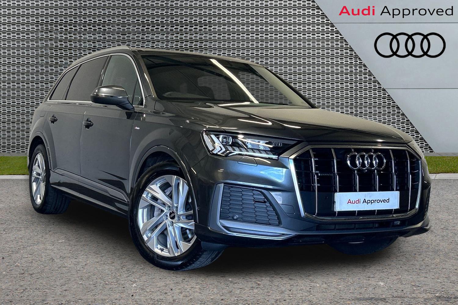 Audi Q7 listing photo