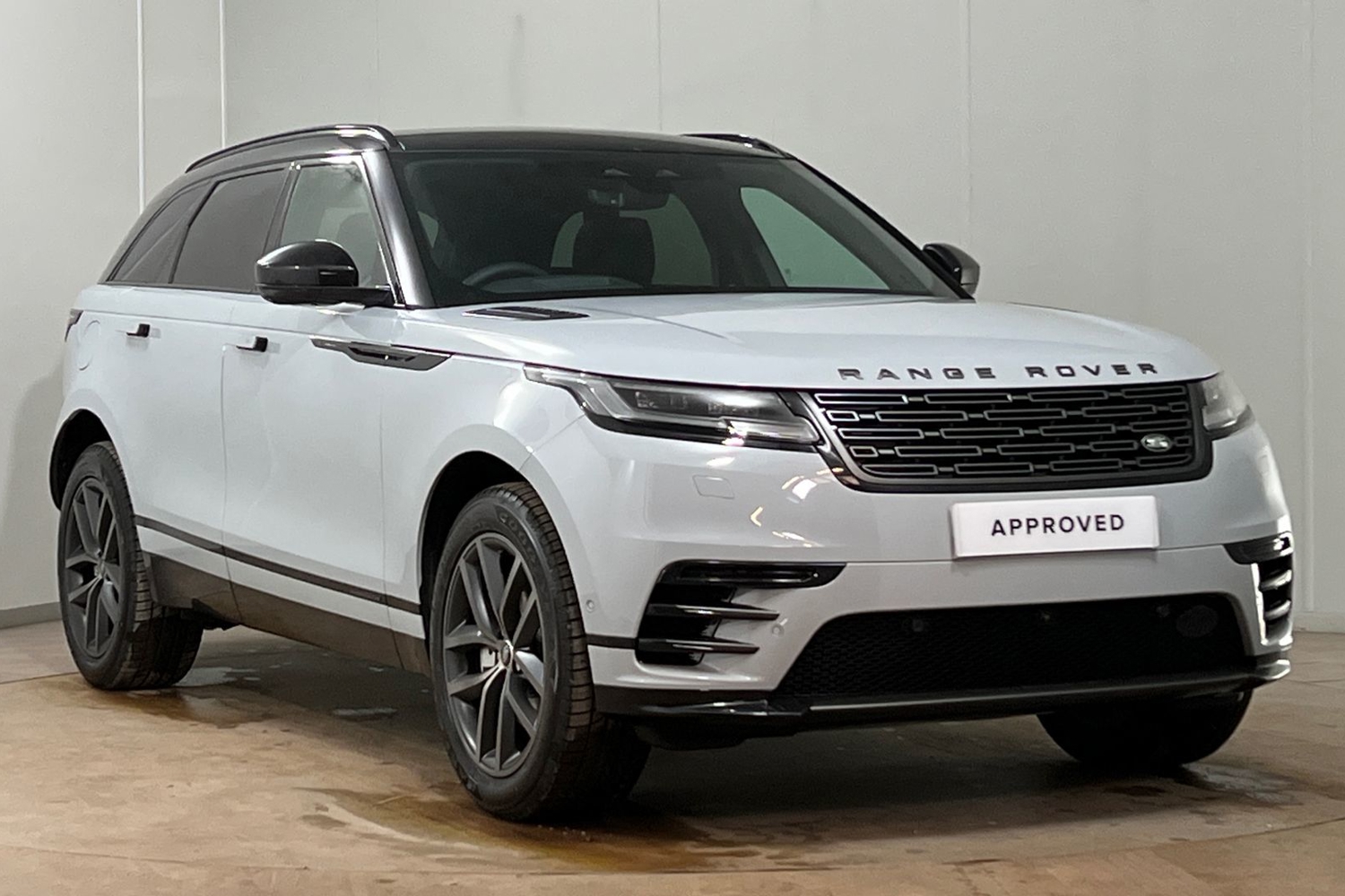 Land Rover Range Rover Velar listing photo