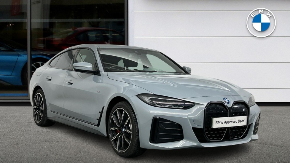 BMW i4 listing photo