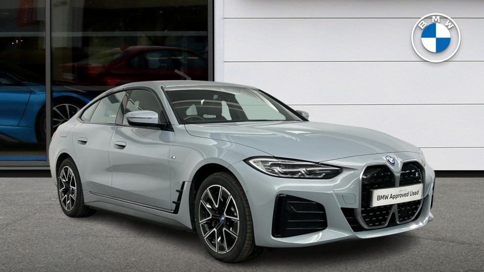 BMW i4 listing photo