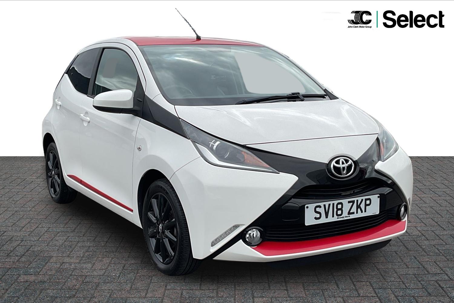 Toyota AYGO listing photo