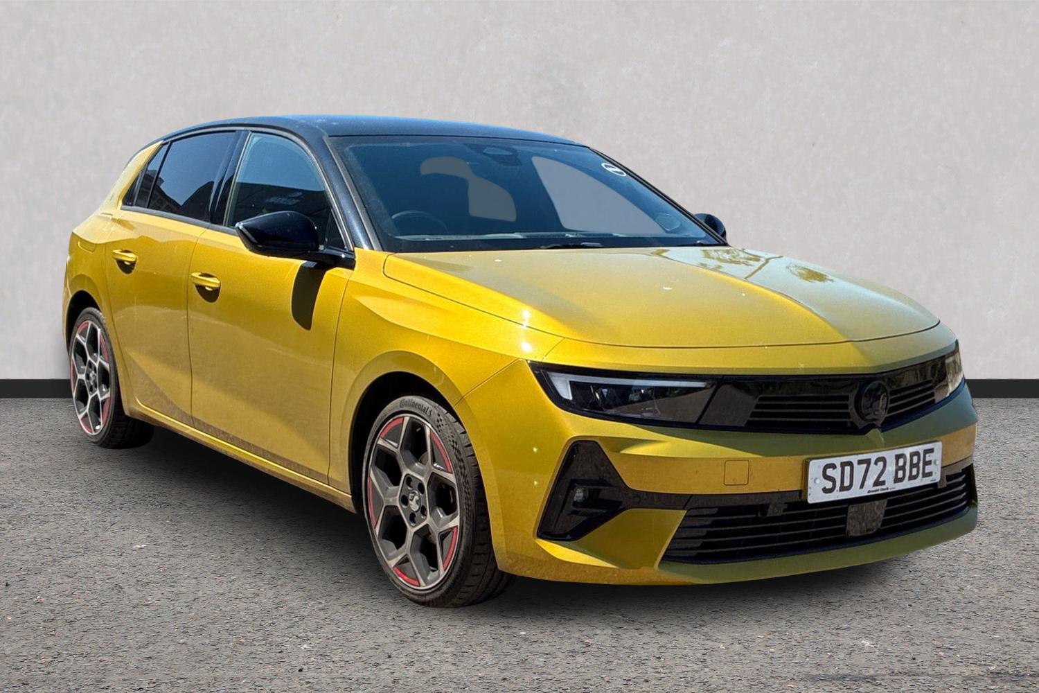 Vauxhall Astra listing photo