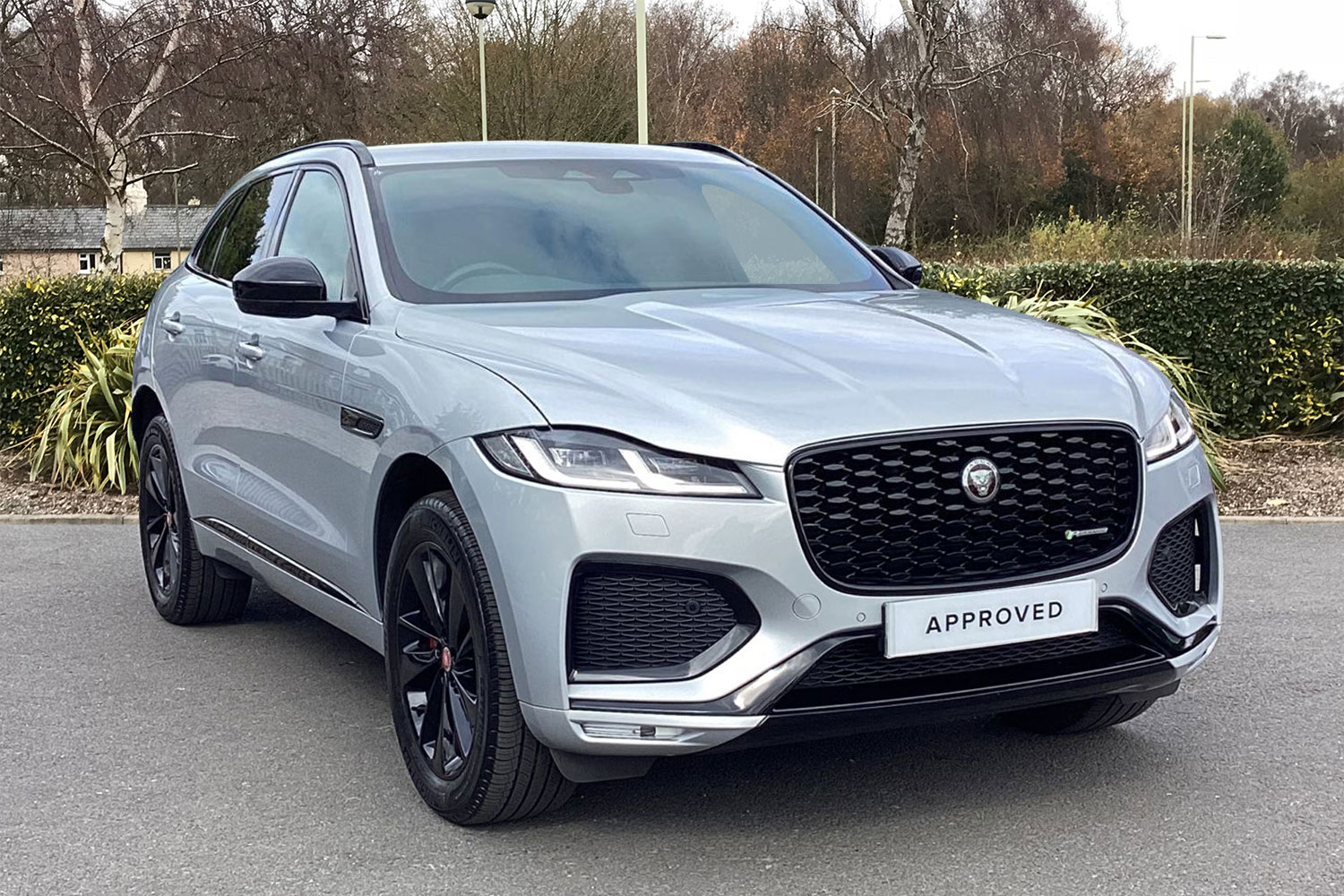 Jaguar F-PACE listing photo