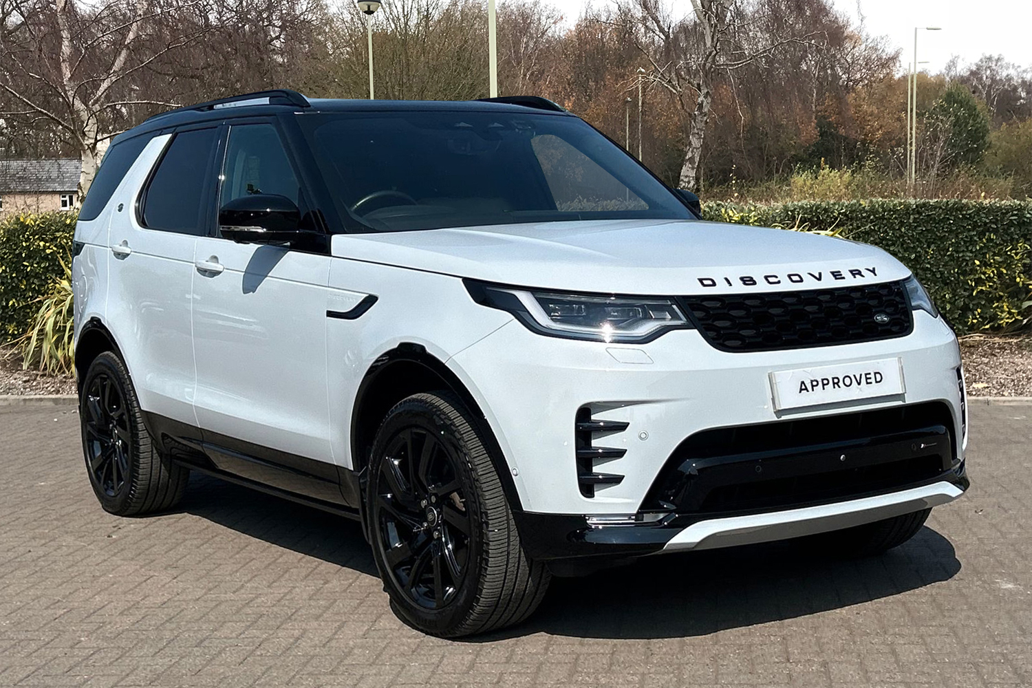 Land Rover Discovery listing photo