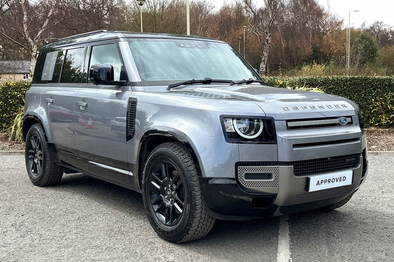 Land Rover Defender 110 listing photo