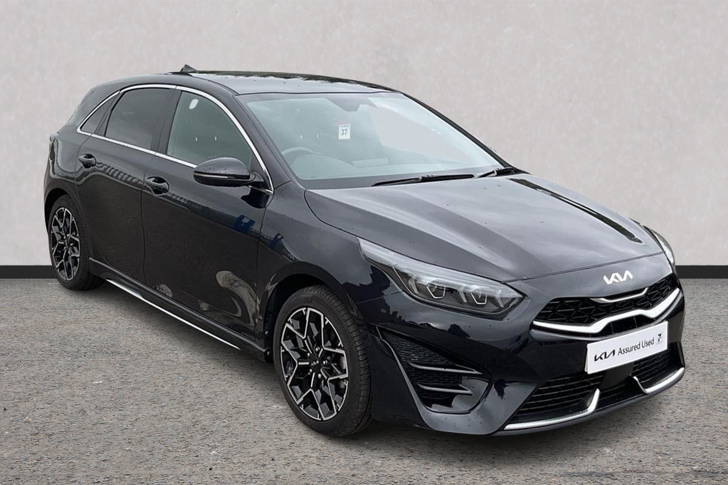 Kia Ceed listing photo