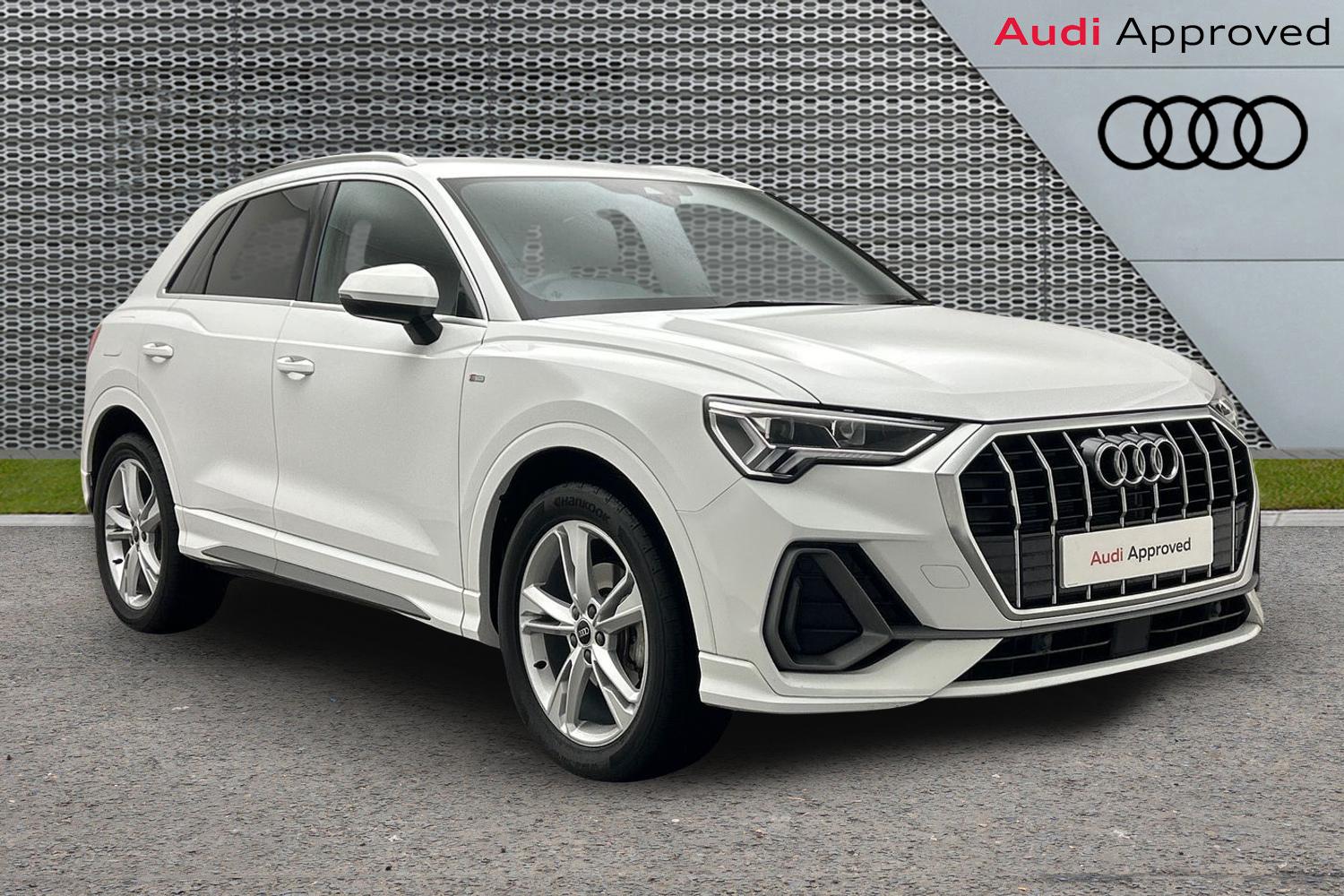 Audi Q3 listing photo