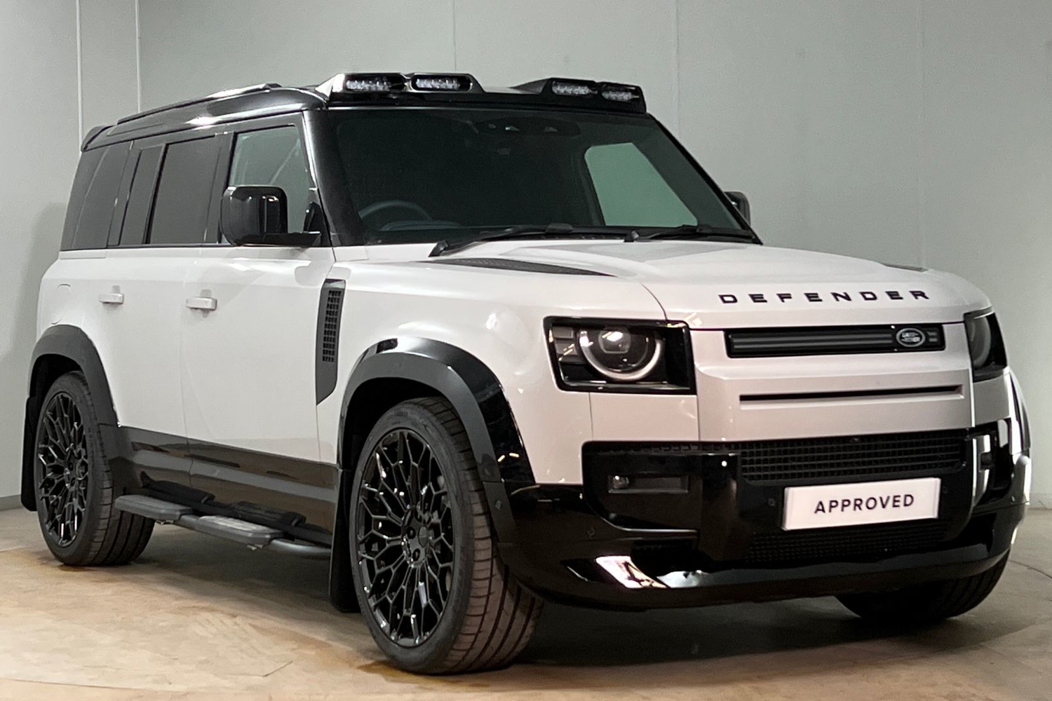 Land Rover Defender 110 listing photo