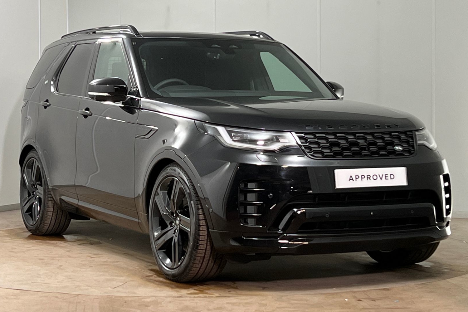 Land Rover Discovery listing photo