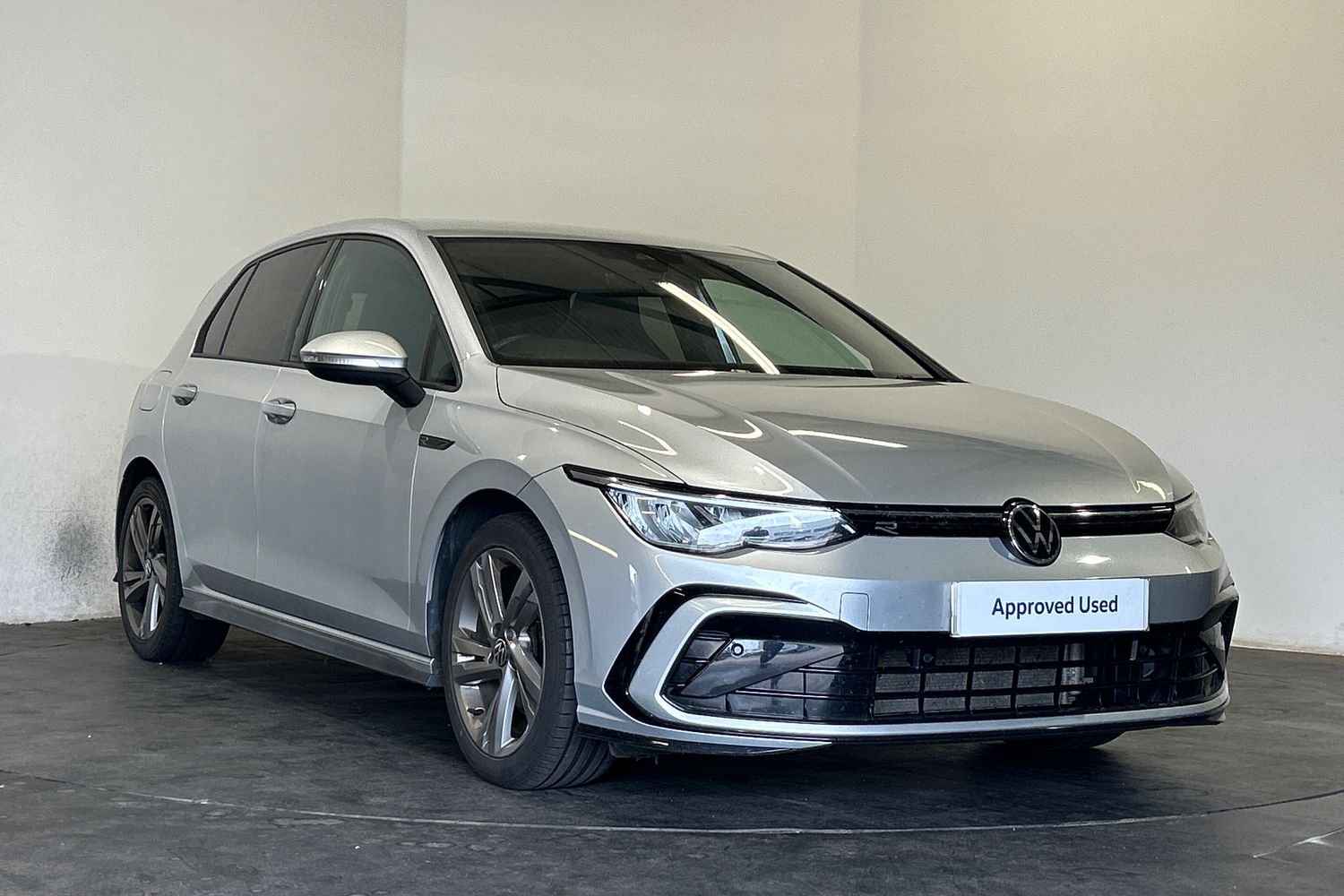 Volkswagen Golf listing photo