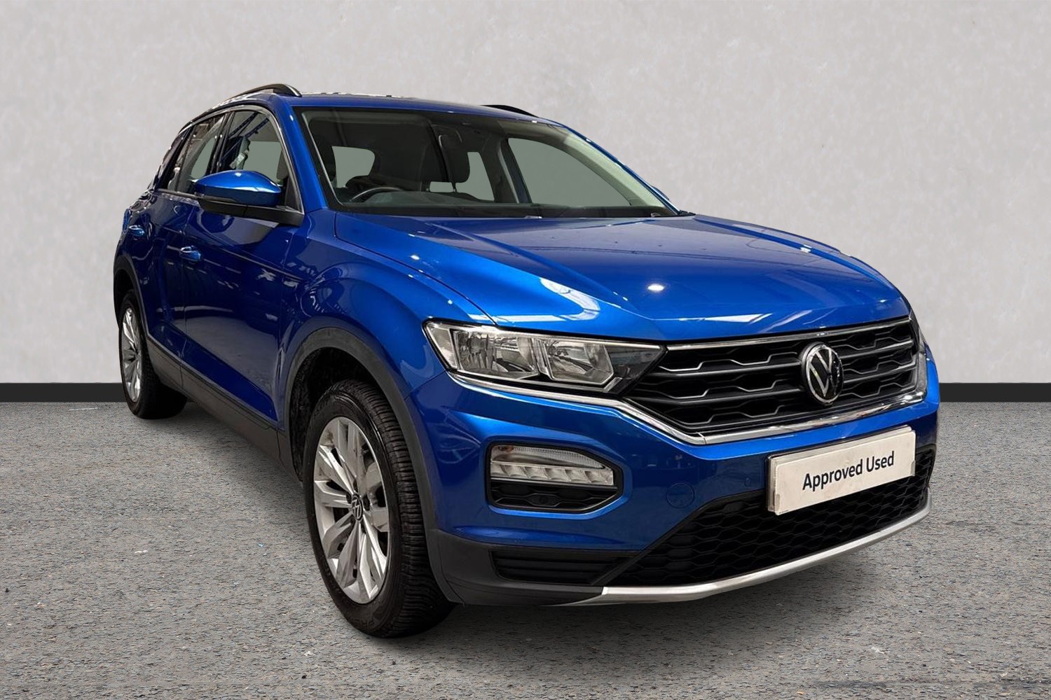 Volkswagen T-Roc listing photo