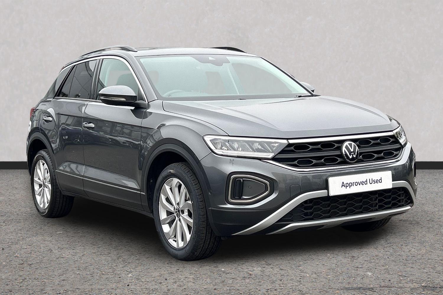 Volkswagen T-Roc listing photo