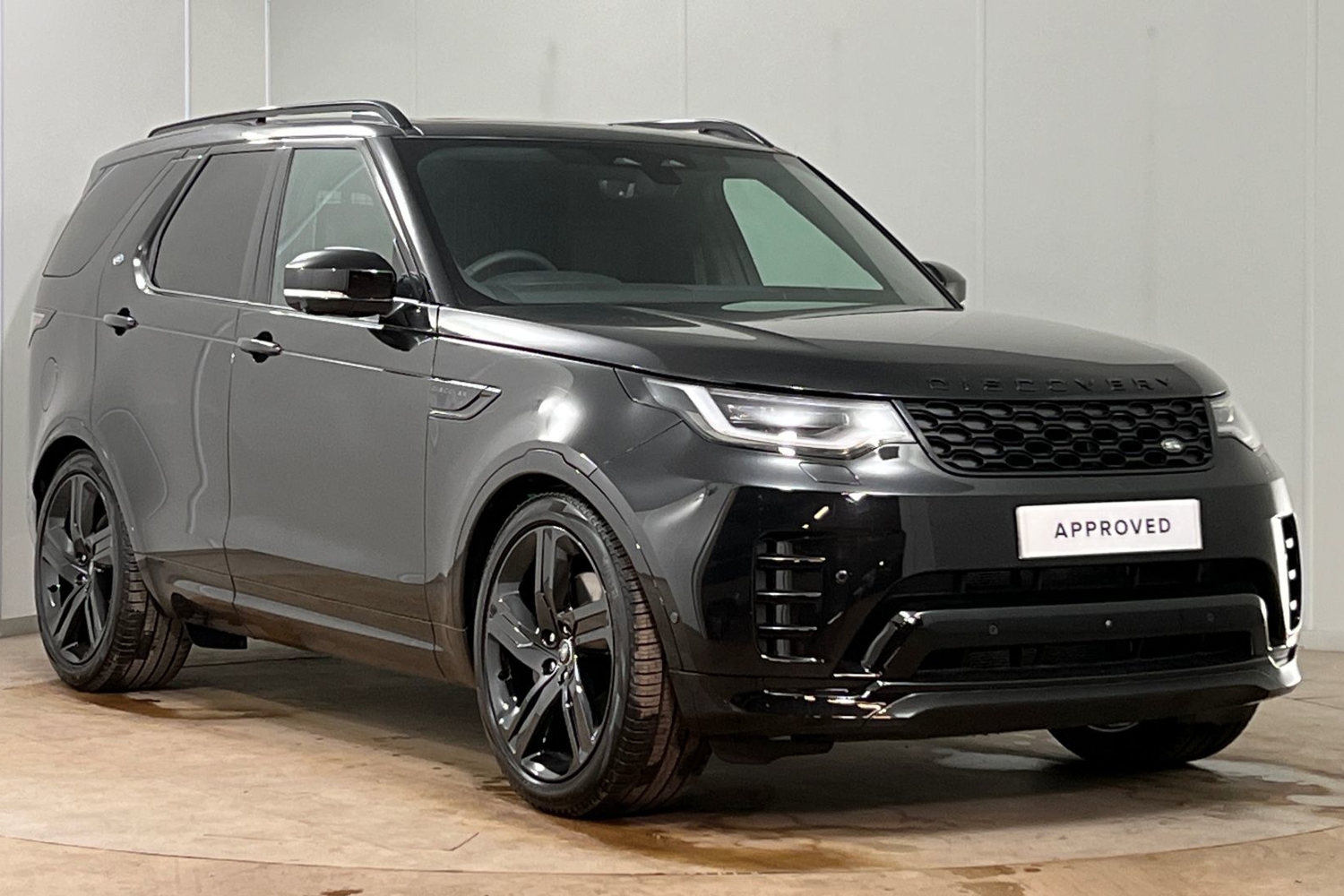 Land Rover Discovery listing photo