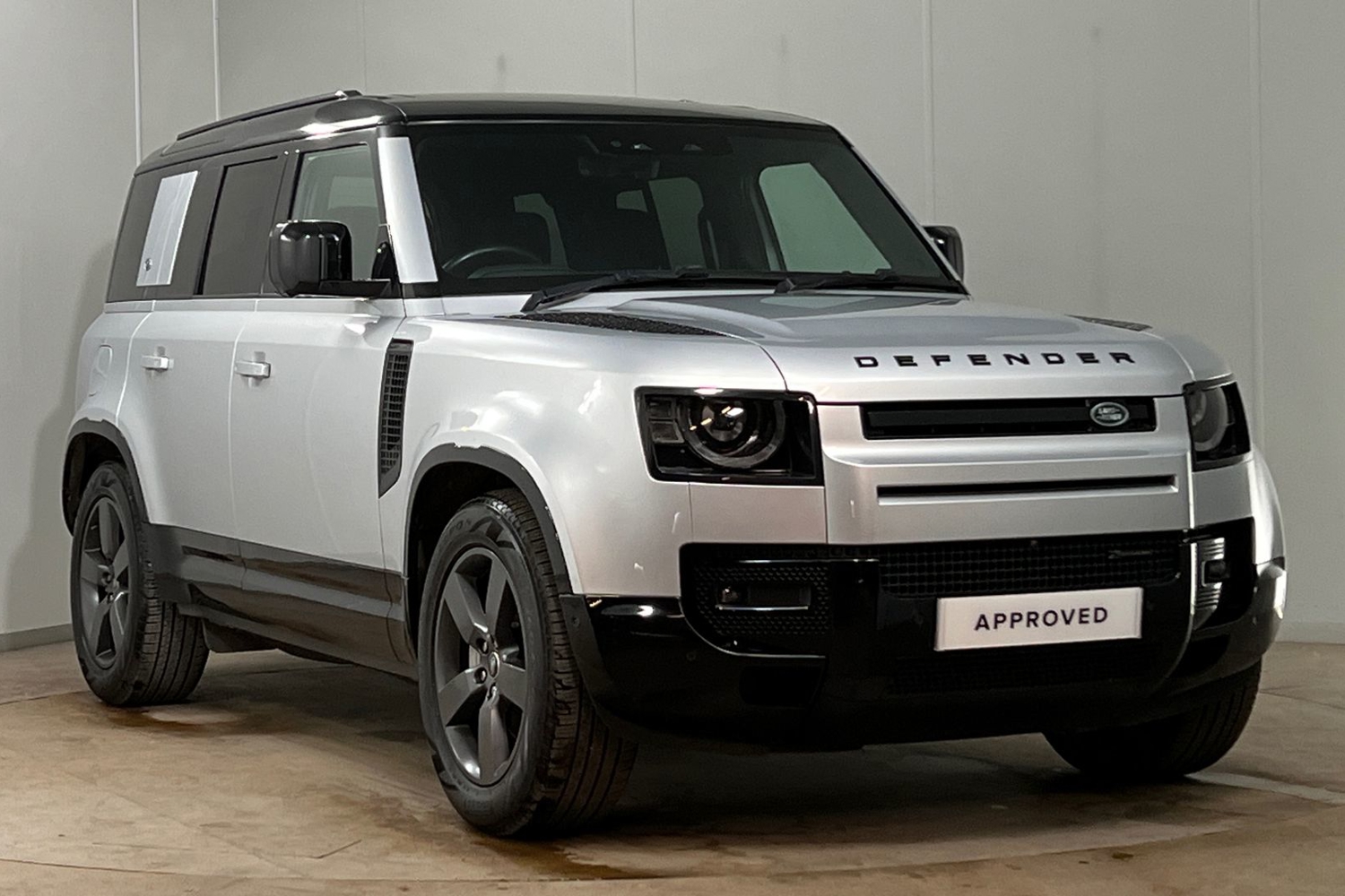 Land Rover Defender 110 listing photo
