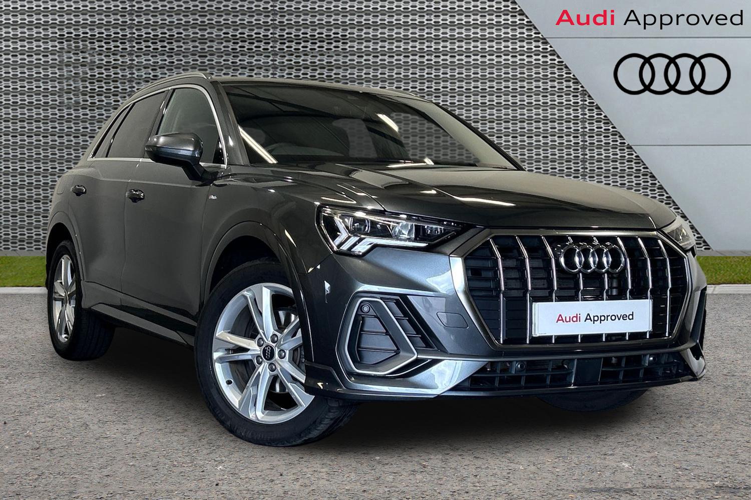 Audi Q3 listing photo