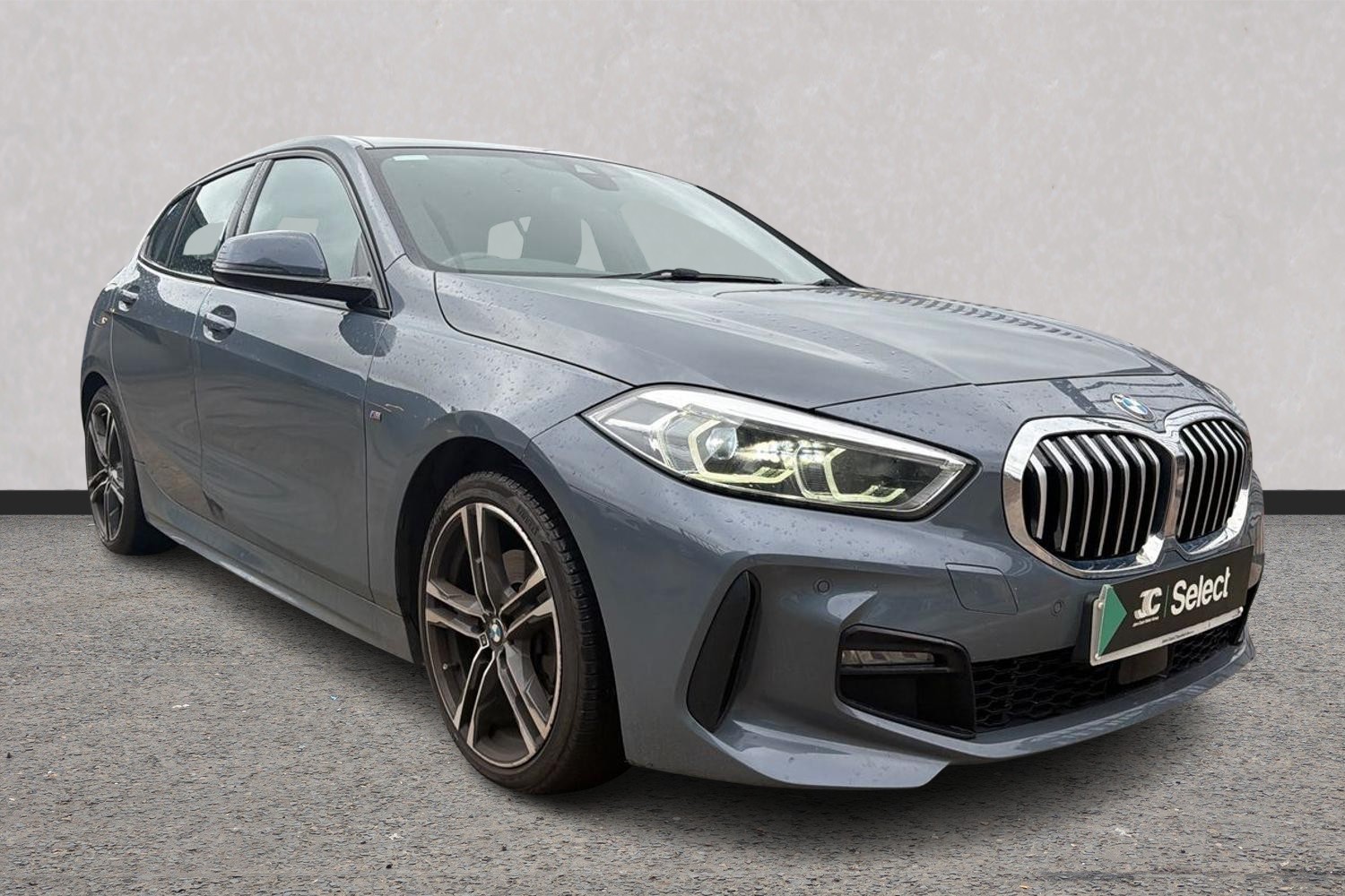 BMW 1 Series listing photo