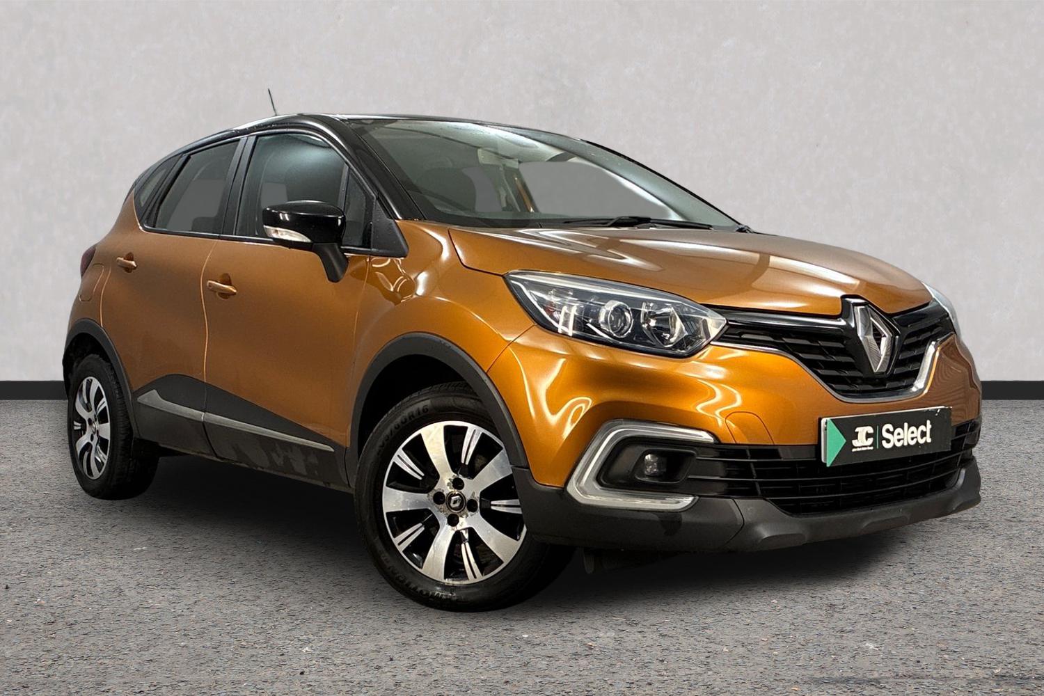 Renault Captur listing photo