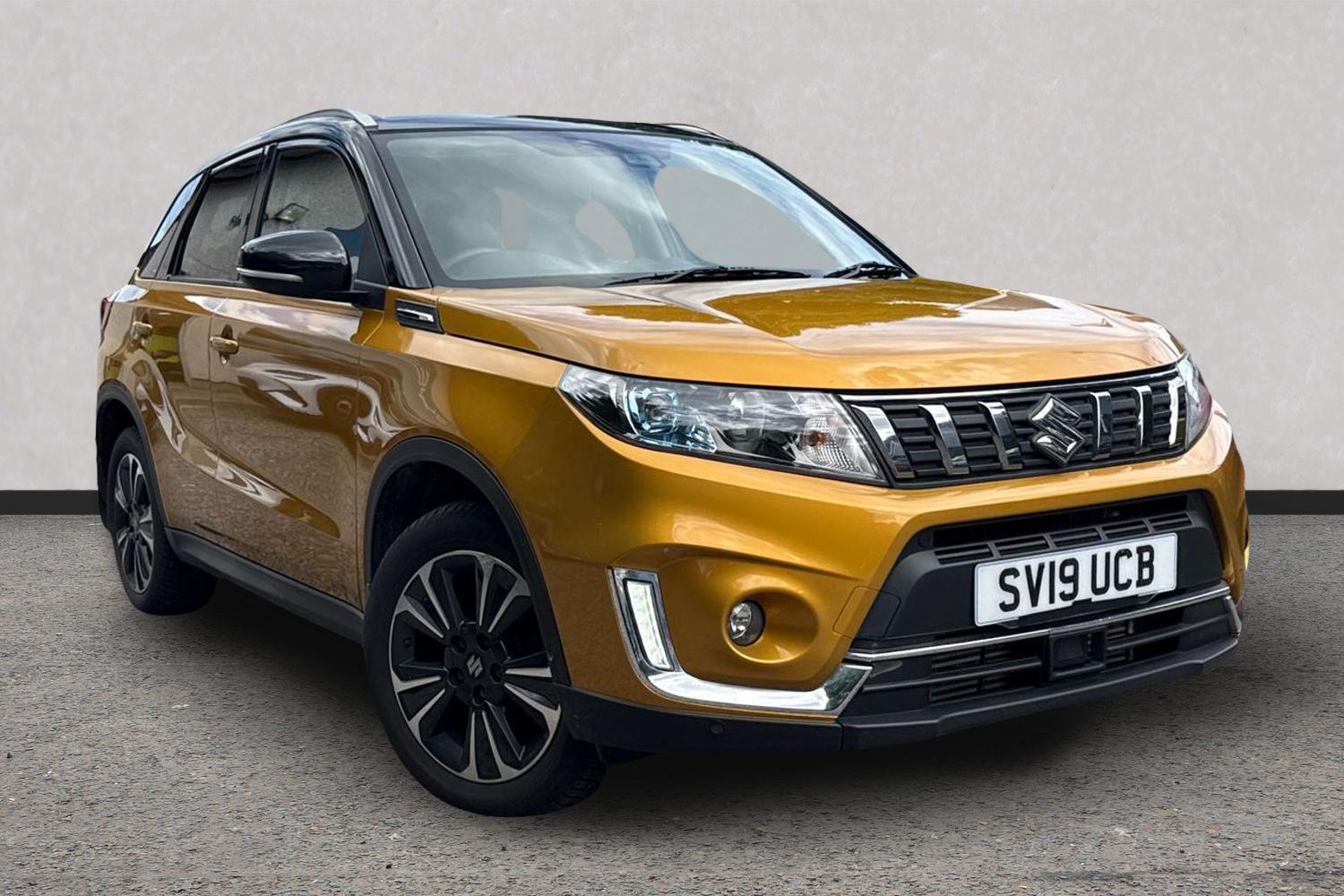 Suzuki Vitara listing photo