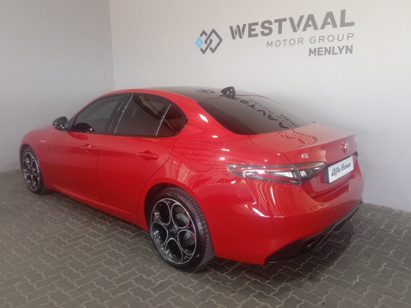 2025 Alfa Romeo Giulia GIULIA 2.0T VELOCE image 2