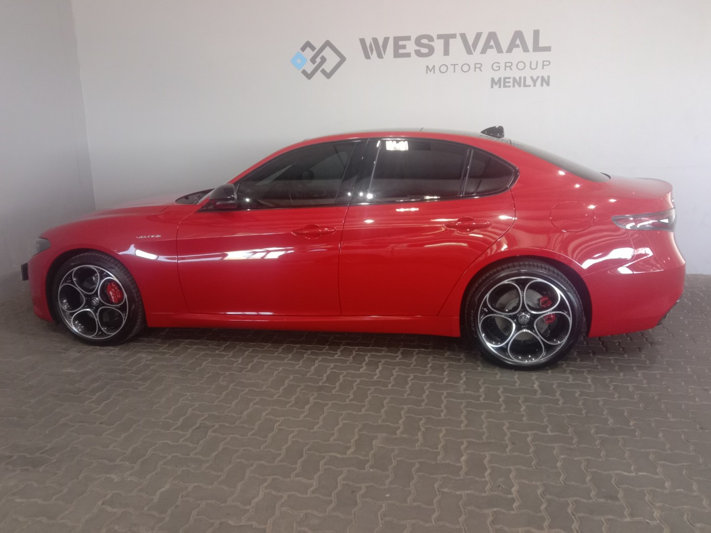 2025 Alfa Romeo Giulia GIULIA 2.0T VELOCE image 4