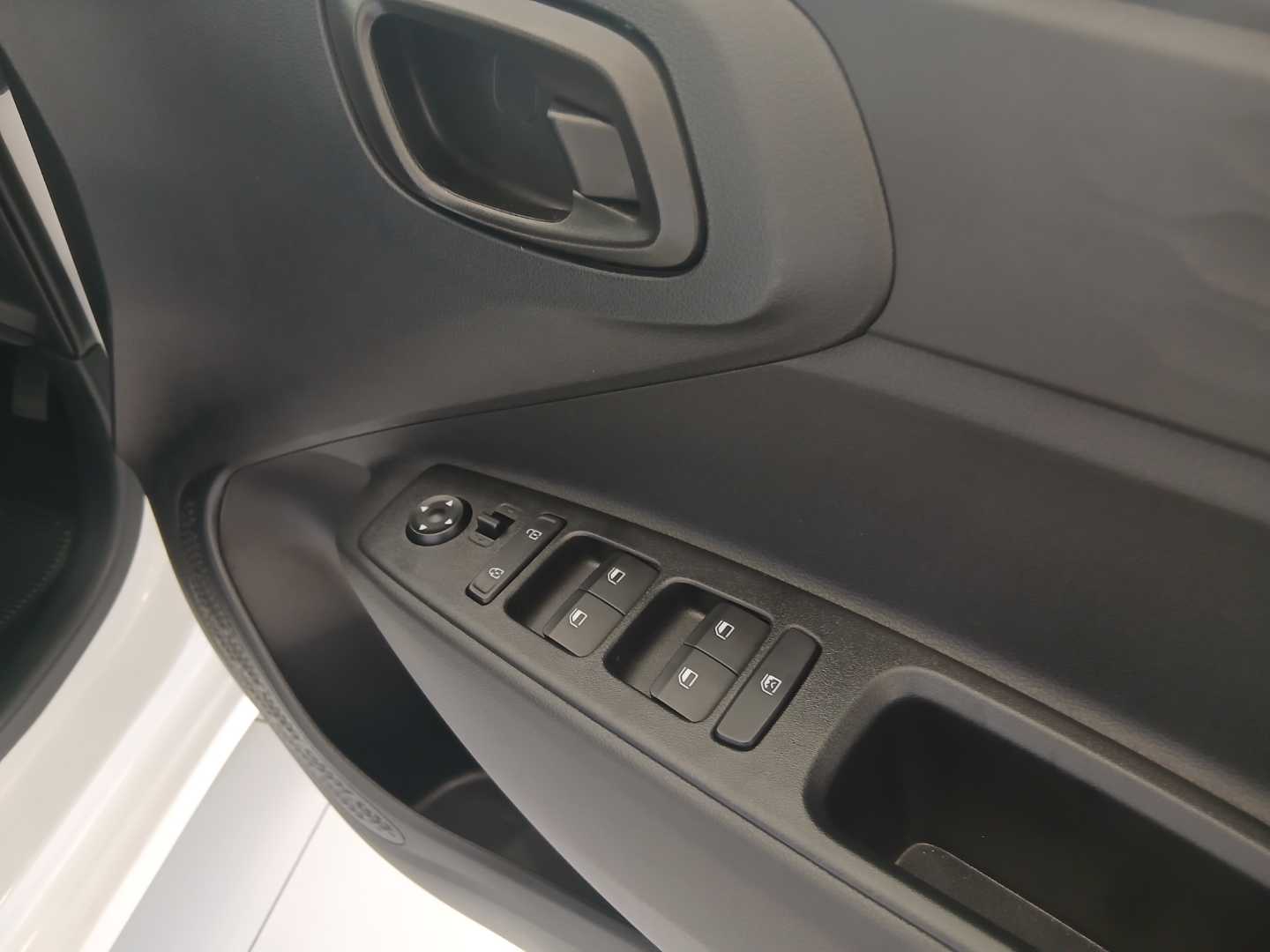 2026 Hyundai GRAND i10 1.0 Motion M/T MY24 image 12