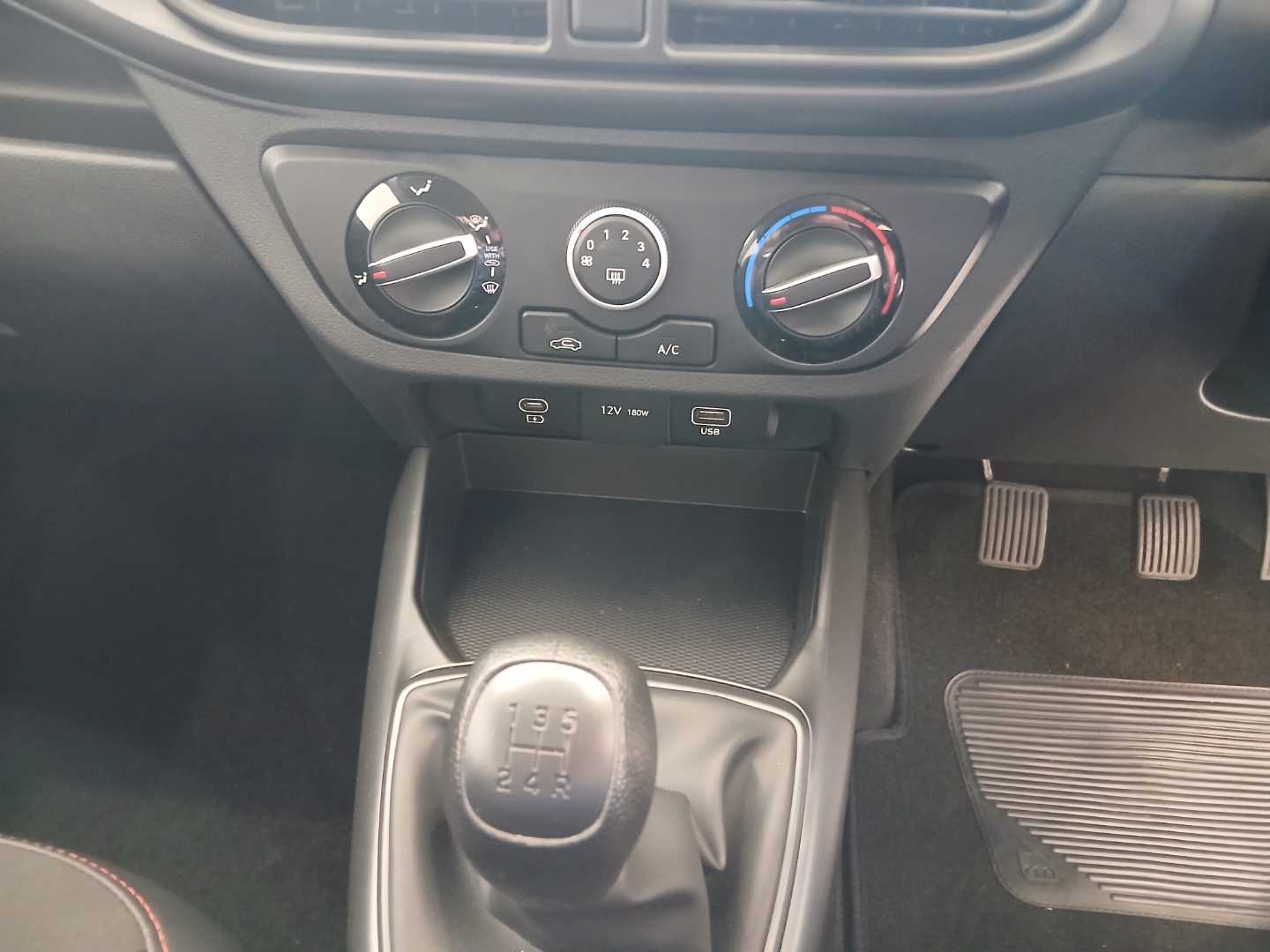 2026 Hyundai GRAND i10 1.0 Motion M/T MY24 image 17