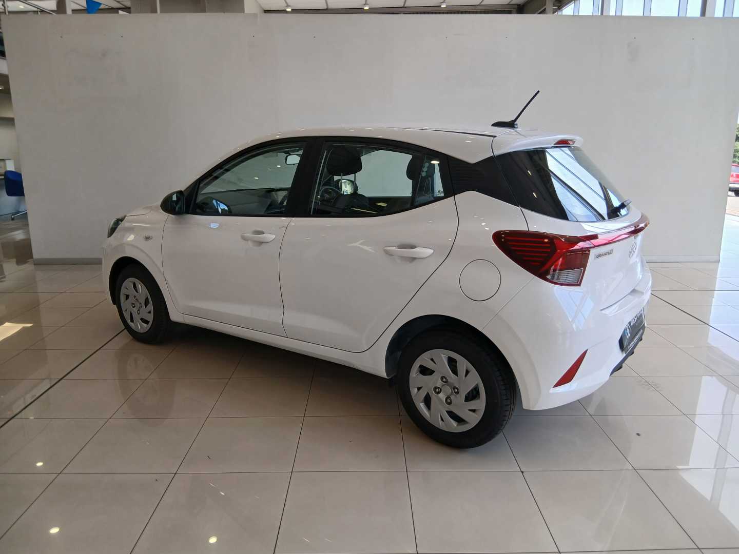 2026 Hyundai GRAND i10 1.0 Motion M/T MY24 image 4