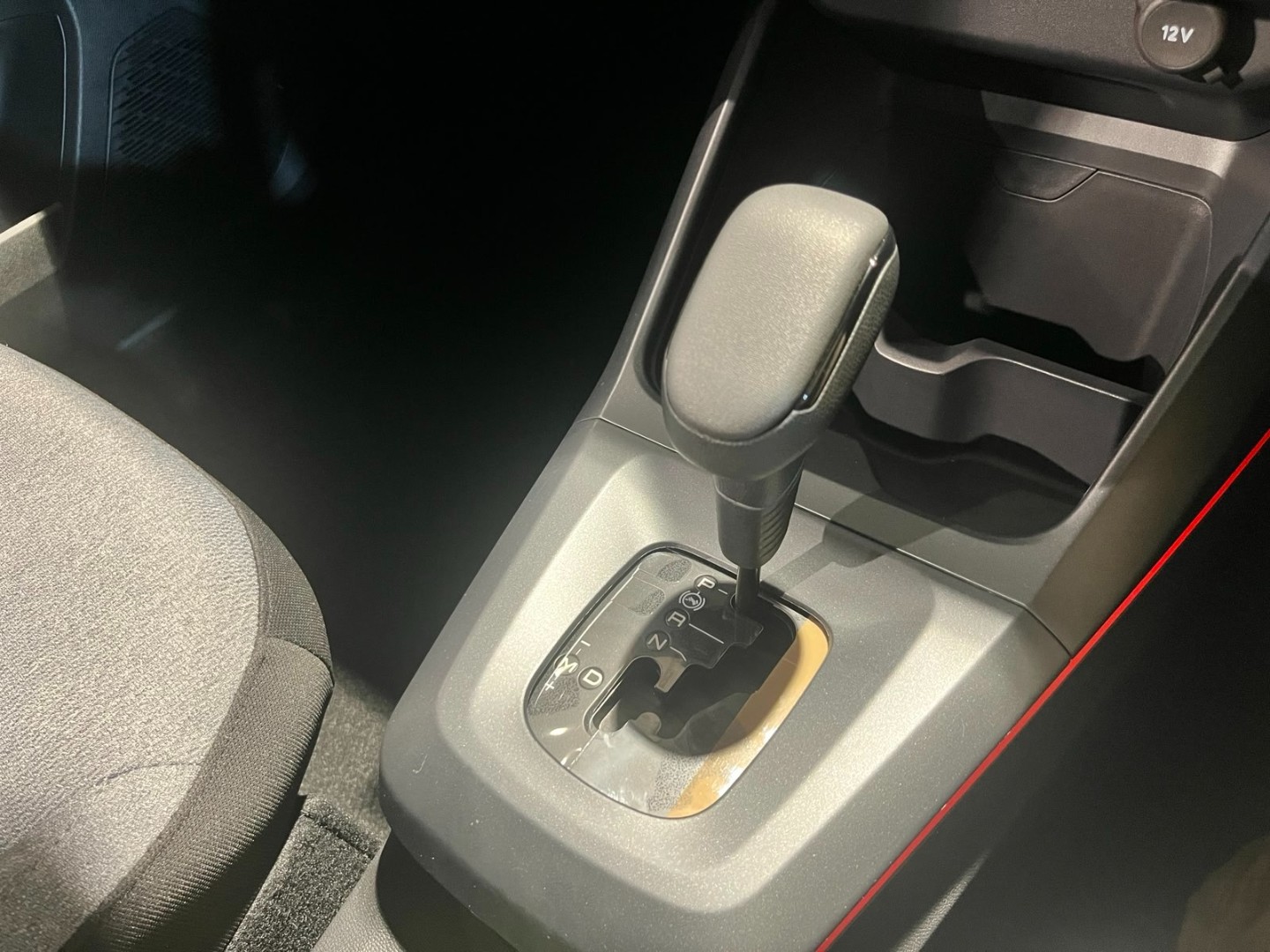 2026 Citroen BASALT BASALT PLUS 1.2T 6AT image 14