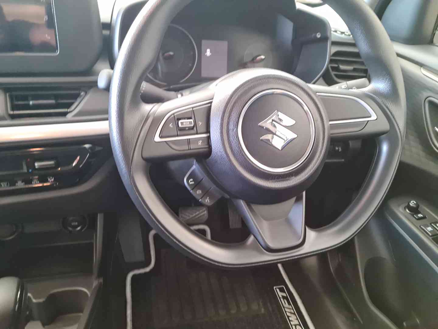 2026 Suzuki Swift SWIFT 1.2i GL+ CVT image 11