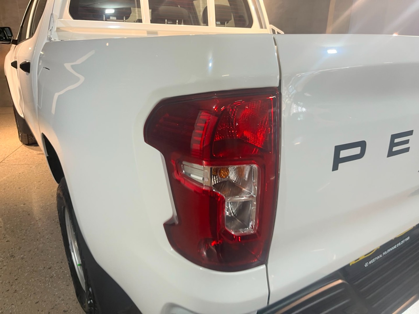 2026 Peugeot LANDTREK LANDTREK D-CAB 1.9D PROFESSIONAL 4X2 MT image 9