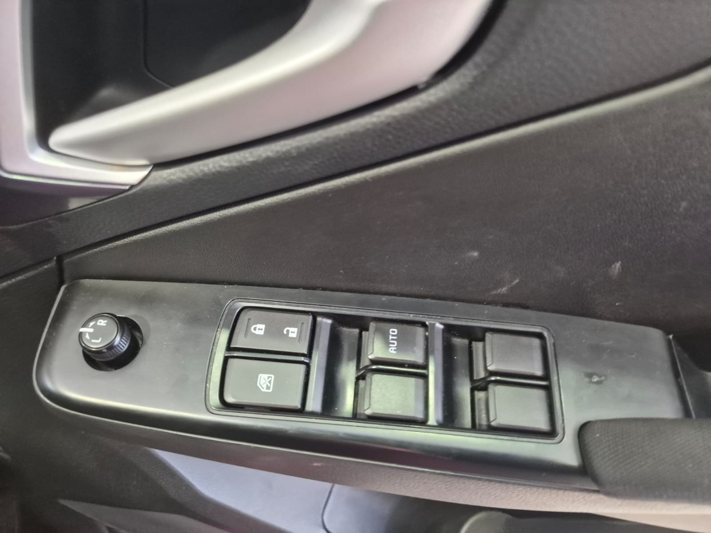 2024 Isuzu D-Max D-MAX 1.9 Ddi HR LS A/T D/C P/U image 12