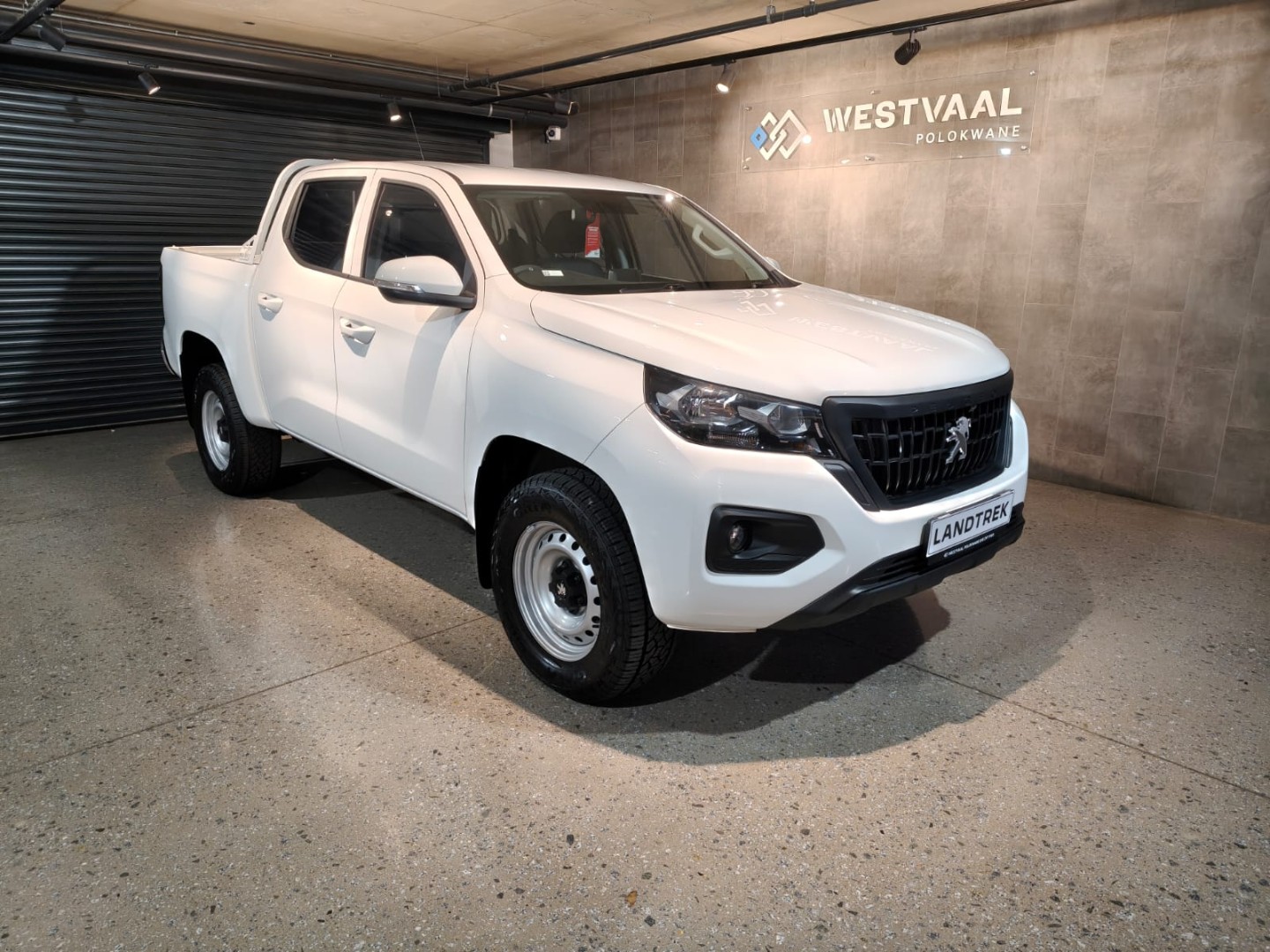 2026 Peugeot LANDTREK LANDTREK D-CAB 1.9D ACTIVE 4X4 MT image 11