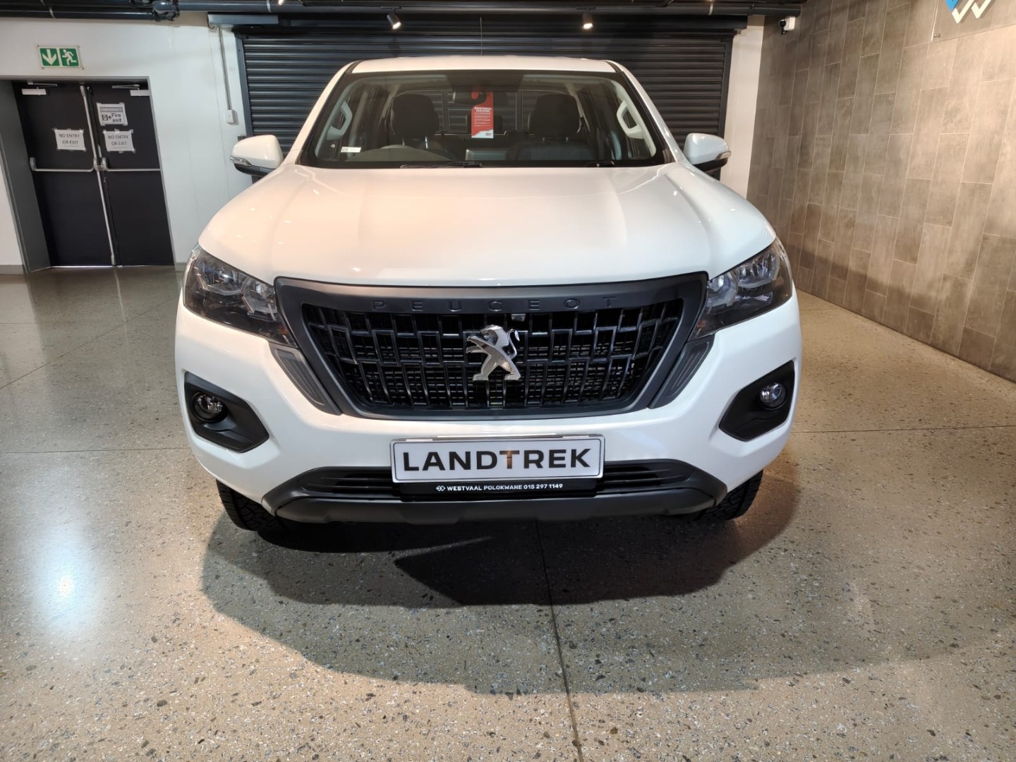 2026 Peugeot LANDTREK LANDTREK D-CAB 1.9D ACTIVE 4X4 MT image 17