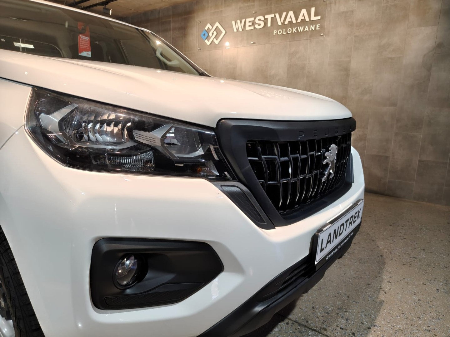 2026 Peugeot LANDTREK LANDTREK D-CAB 1.9D ACTIVE 4X4 MT image 23